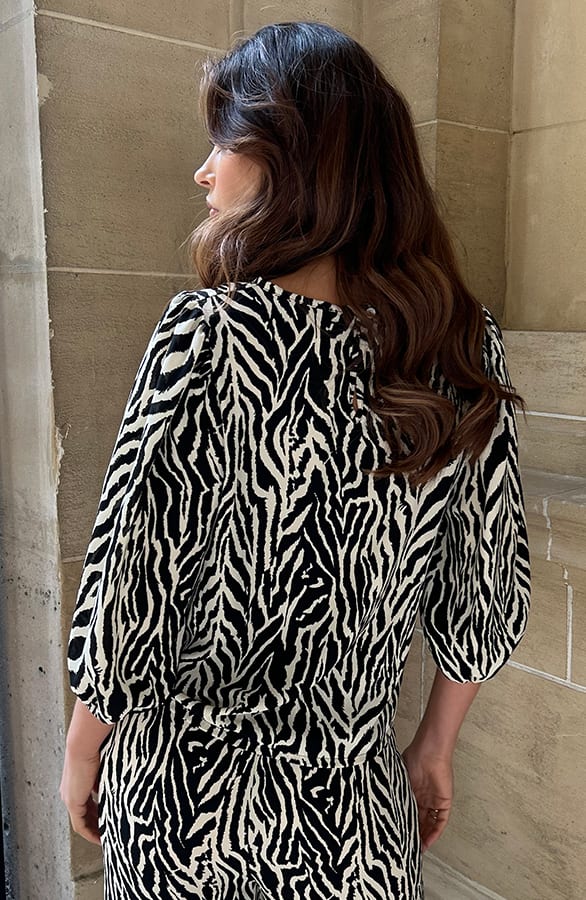 Mila Puff Sleeve Top Zebra – shoparchief, foto 3