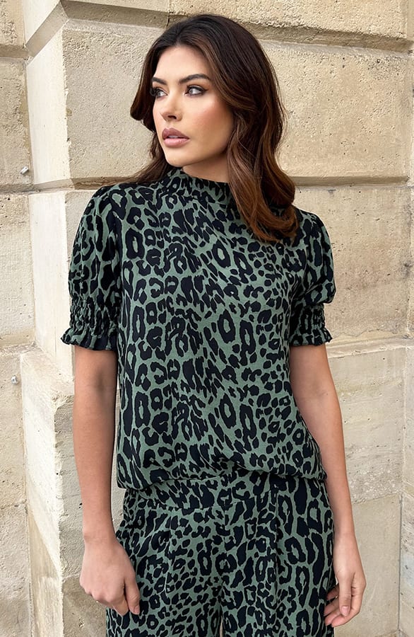 Mila Short Sleeve Top Leopard Army – shoparchief, foto 1