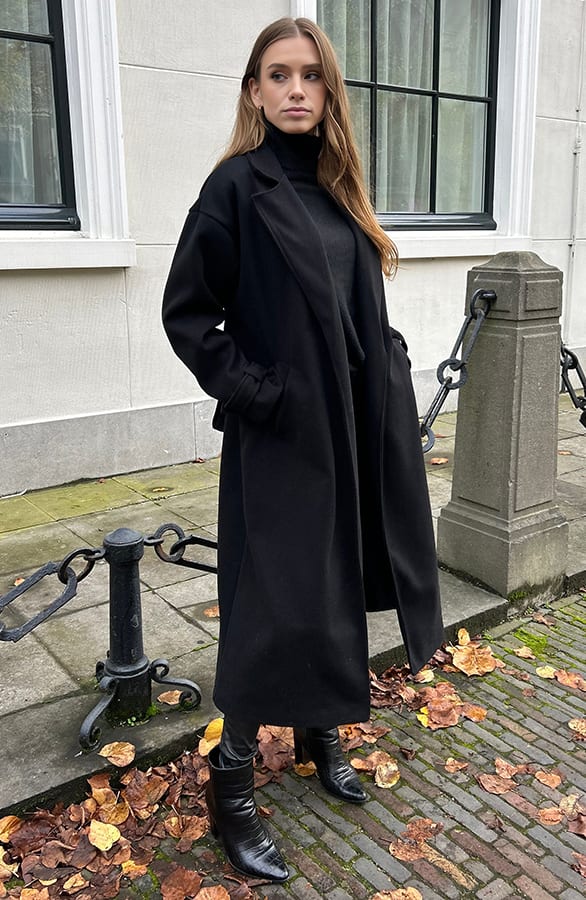 Classy Long Coat Zwart – shoparchief, foto 3