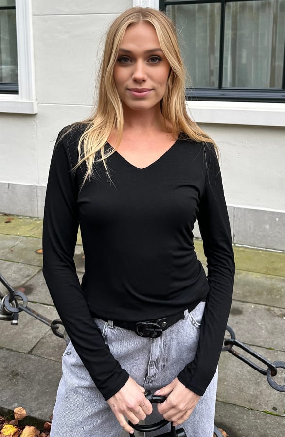 Essence Long Sleeve V-Neck Black – shoparchief, foto 3
