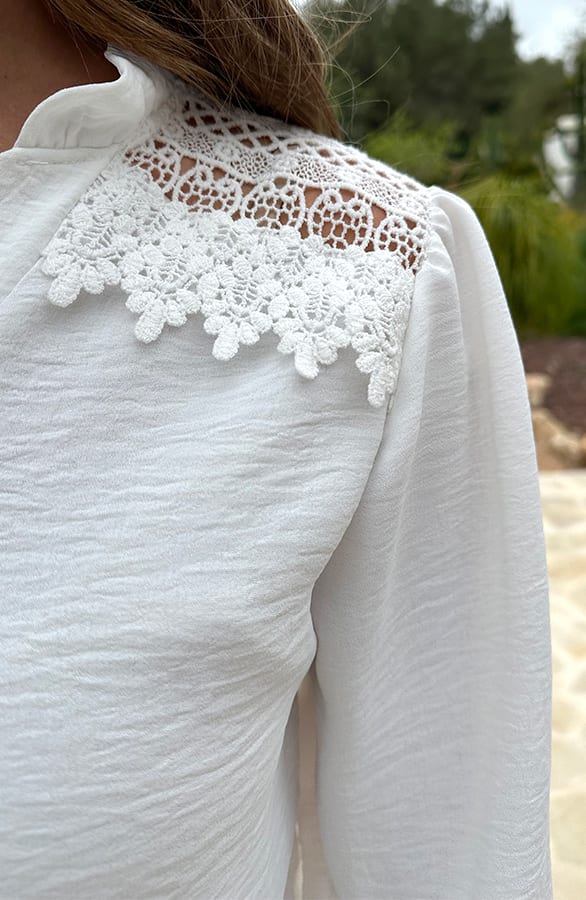 Blouse Met Kanten Schouderdetail Ecru – shoparchief, foto 5