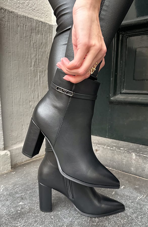 Enkellaarzen Met Hak Zwart – alle schoenen, foto 2