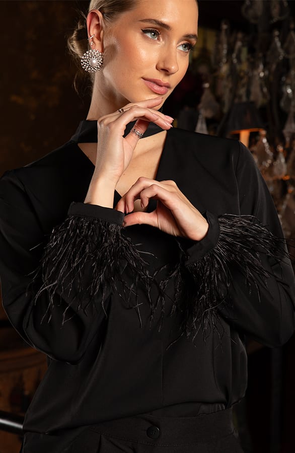 Luxe Feather Blouse Zwart – blouses, foto 7