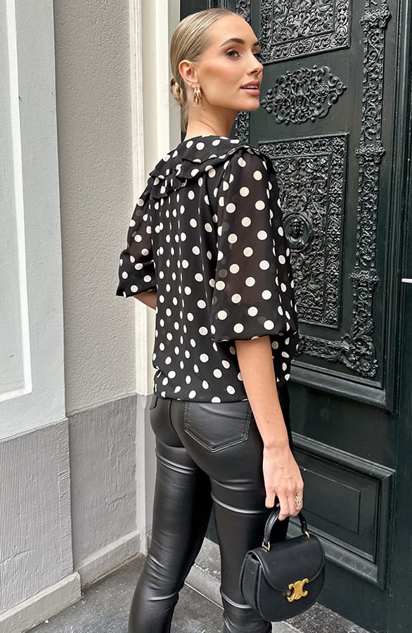 Ruffle Blouse Polkadots Zwart – blouses, foto 8