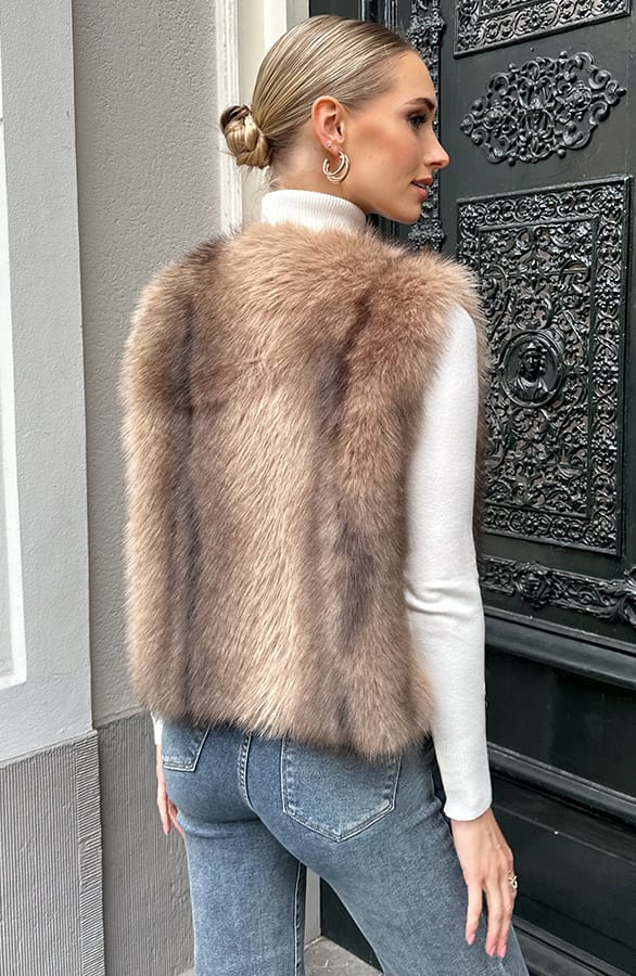 Soft Faux Fur Gilet Beige – shoparchief, foto 4