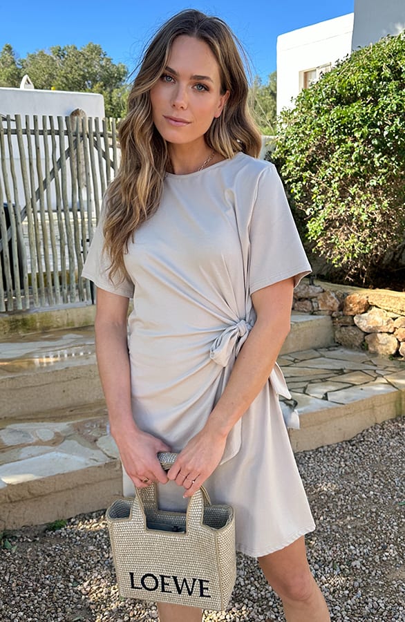 Knotted T-shirt Dress Beige – jurken, foto 5