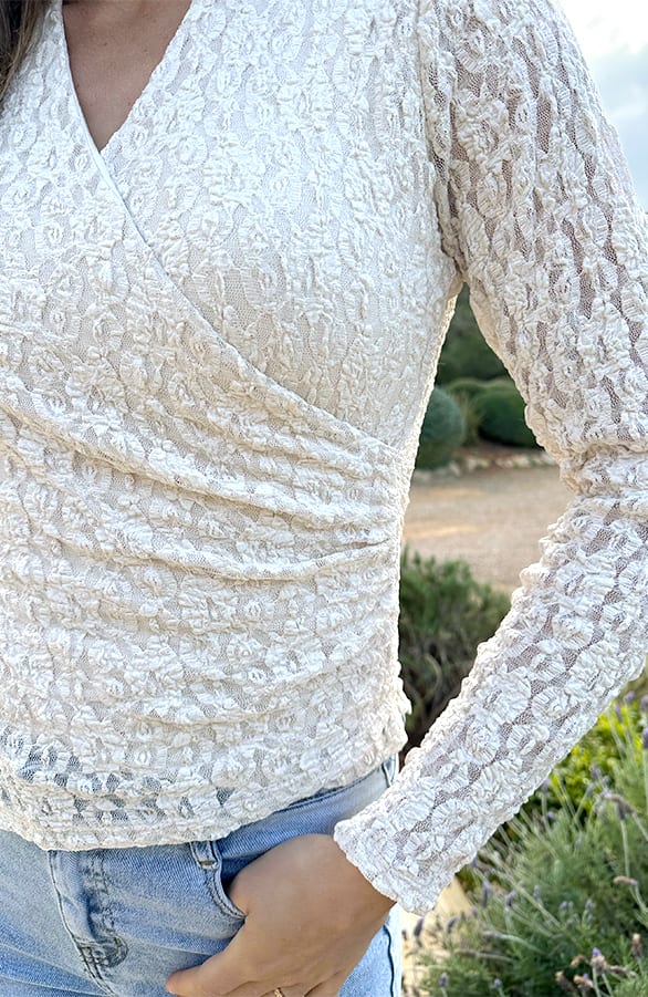 Overslag Lace Top Asymmetric Ecru – tops, foto 4