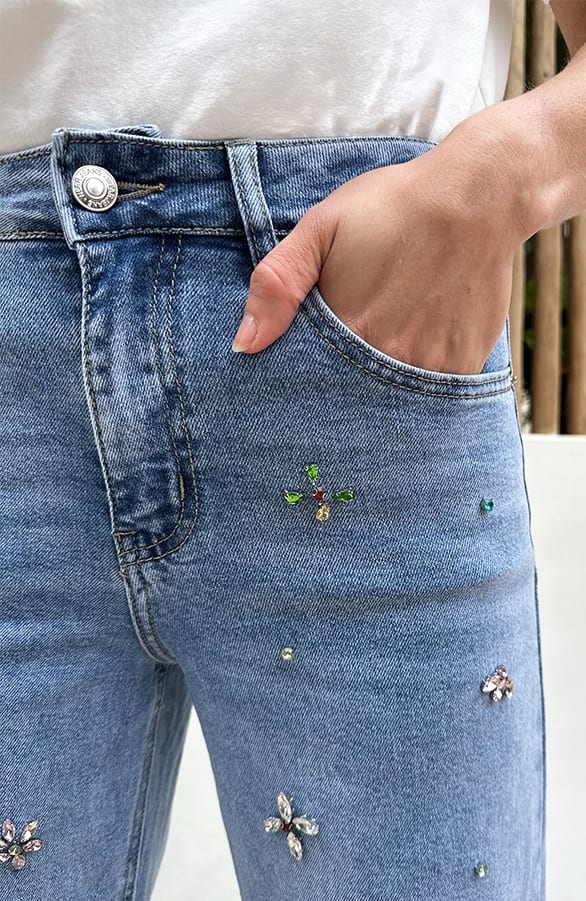 Statement Jeans mit Strass Flower, Foto 5