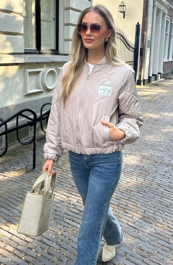 Classic Bomber Jacket Muse Club Beige – jassen, foto 4