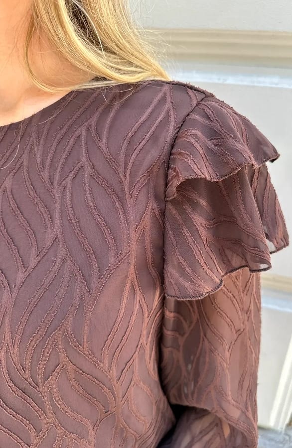 Noa Ruffle Blouse Choco – blouses, foto 8