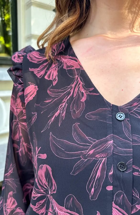 Ruffle Blouse Bloemen Zwart – blouses, foto 6