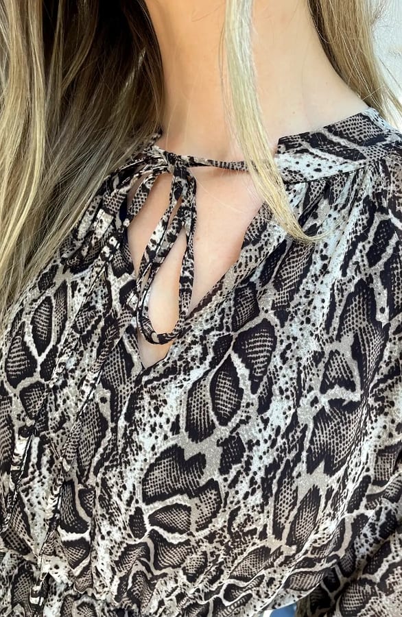 Ruffle Snake Print Jurk Beige – jurken, foto 7