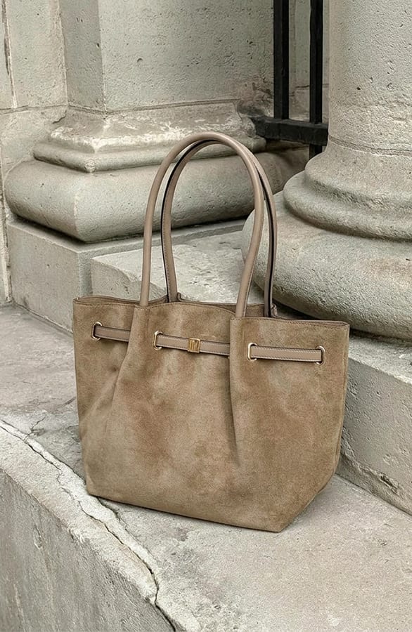 Suedine Handtas Met Gespdetail Dark Beige