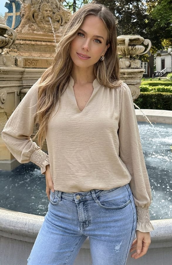 Smocked V-hals Blouse Beige