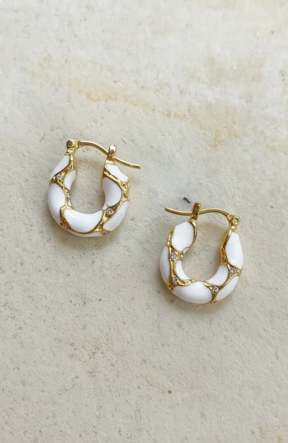 Vintage Oorbellen Gold Resin Met Strass Offwhite