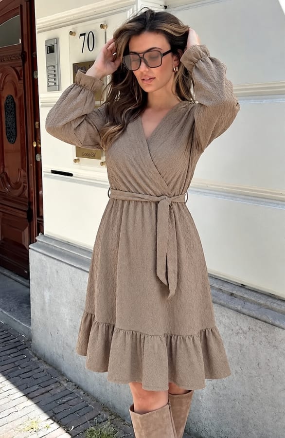 Smocked Jurk V-Hals Taupe – jurken, foto 6