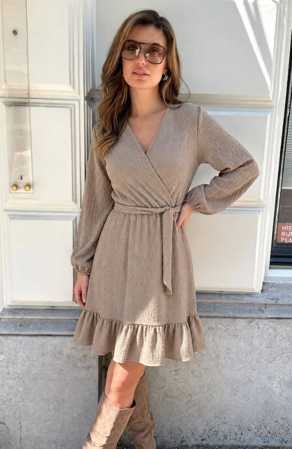Smocked Jurk V-Hals Taupe – jurken, foto 4