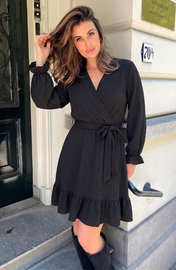 Smocked Jurk V-Hals Zwart – jurken, foto 3