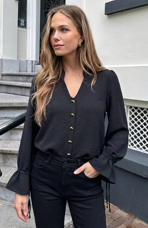 V-hals Ruffle Croissant Knopen Blouse Zwart – blouses, foto 2