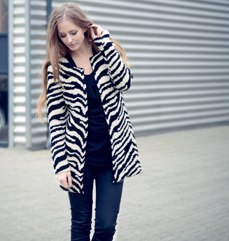 Wild Zebra Cardigan – shoparchief, foto 2