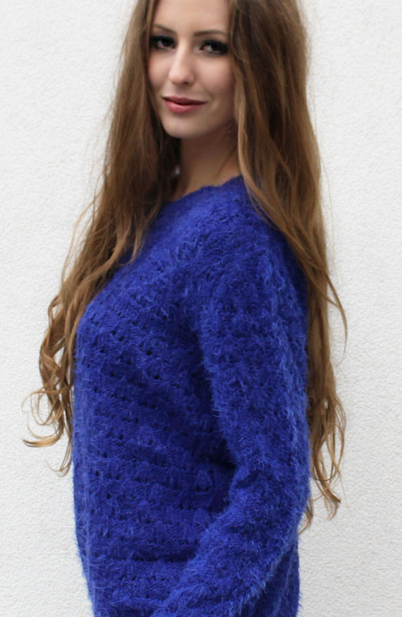 Fluffy Kobalt Sweater – shoparchief, foto 5