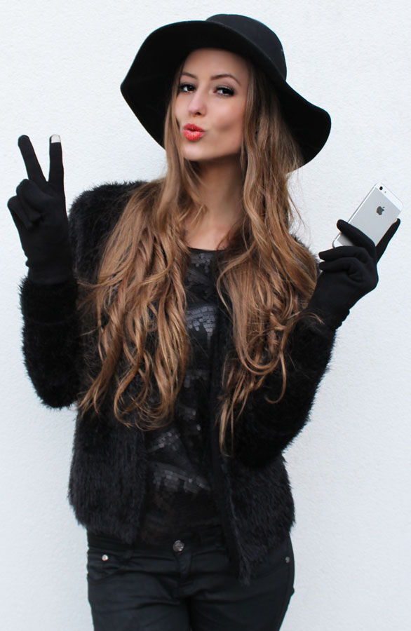 Touch My Gloves – shoparchief, foto 2