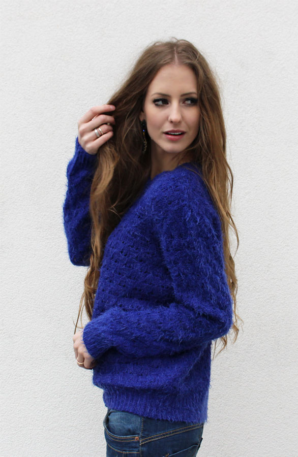 Fluffy Kobalt Sweater – shoparchief, foto 2