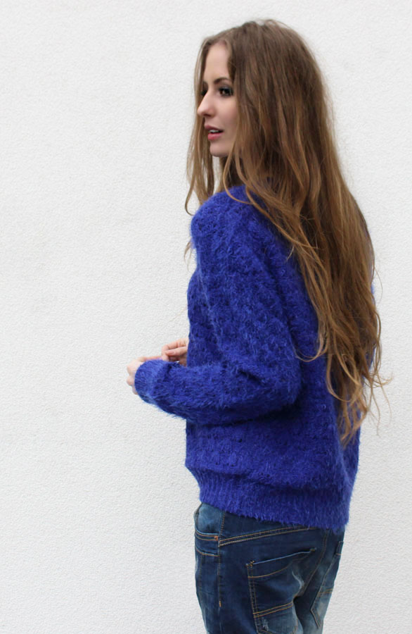 Fluffy Kobalt Sweater – shoparchief, foto 4