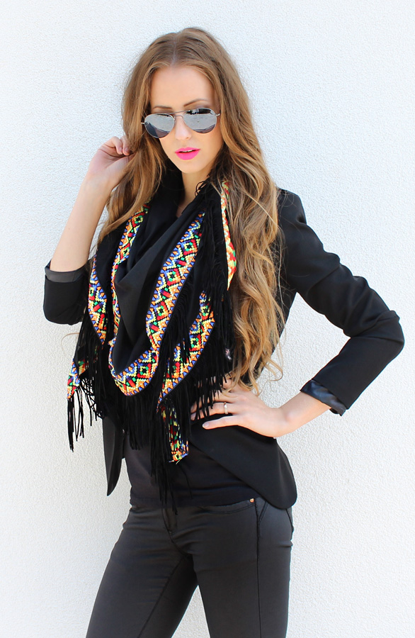 Aztec Fringes Black Scarf – shoparchief
