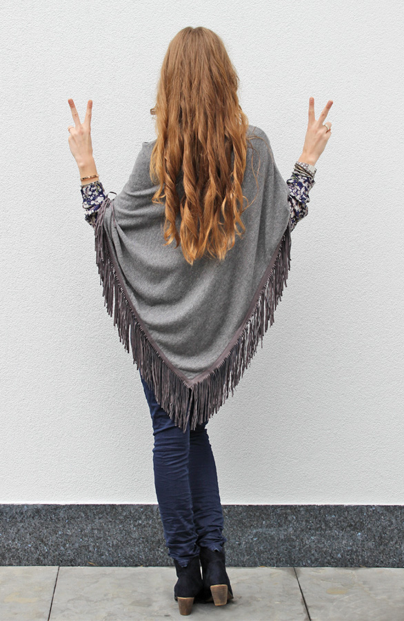 Poncho Fringes Grey – shoparchief, foto 4