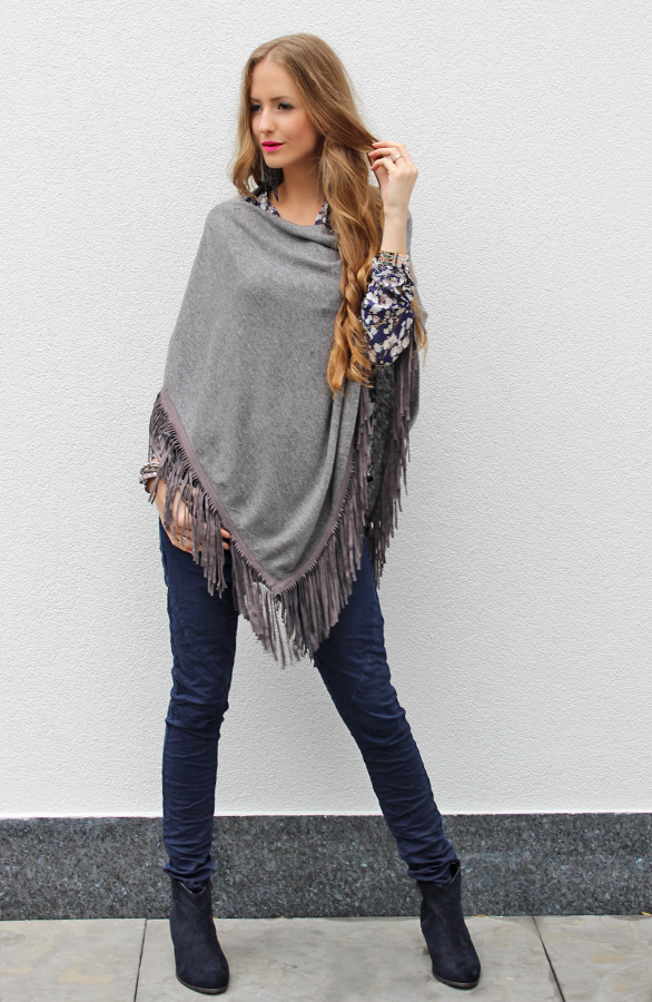 Poncho Fringes Grey – shoparchief