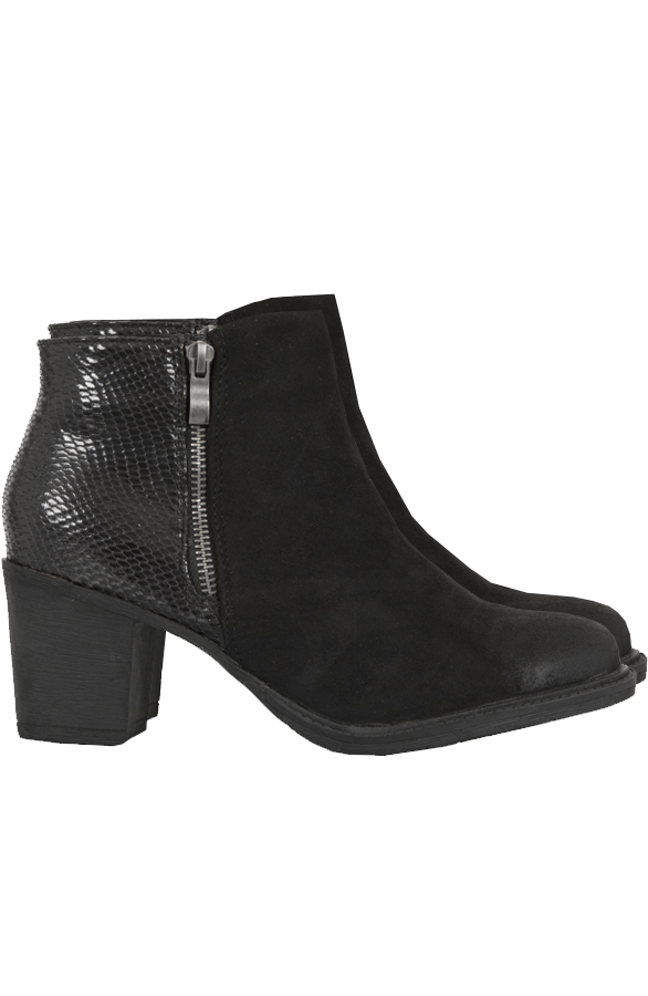 Black Ultimate Boots 2.0 – shoparchief
