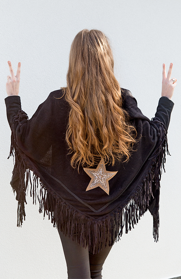 Soft Fringe Sjaal Black – shoparchief, foto 3