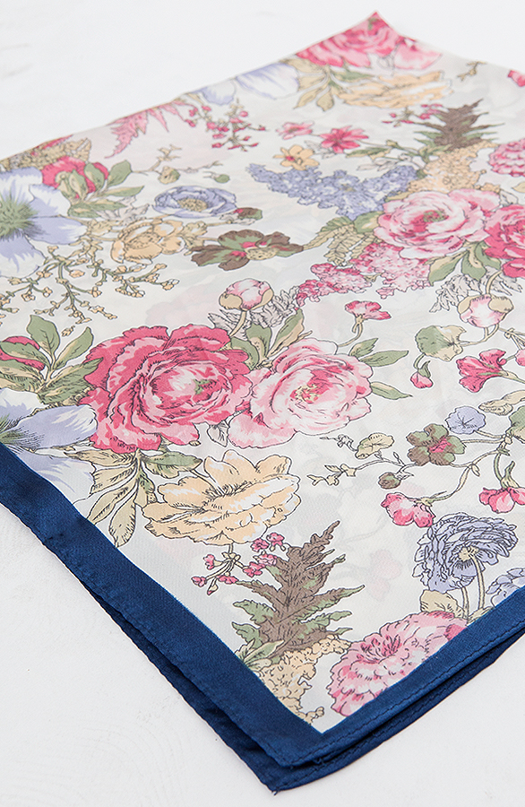 Zijde Bandana Flowers Blue – shoparchief, foto 4