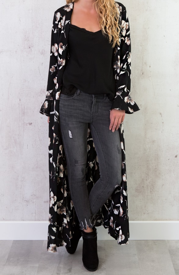 Maxi Vest Bloem Zwart – shoparchief