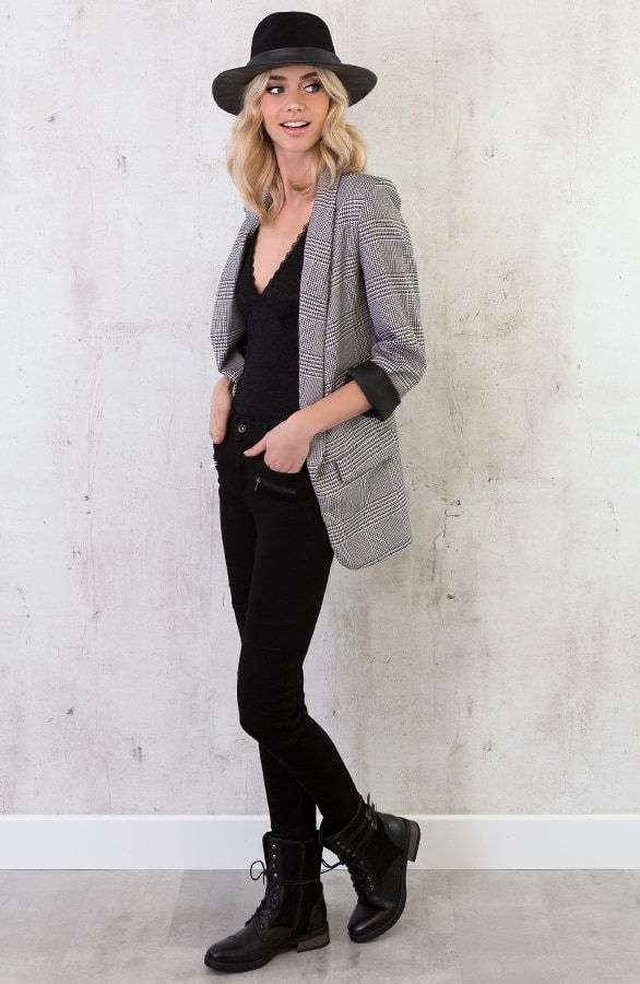 High Waisted Biker Jeans Zwart – shoparchief, foto 3