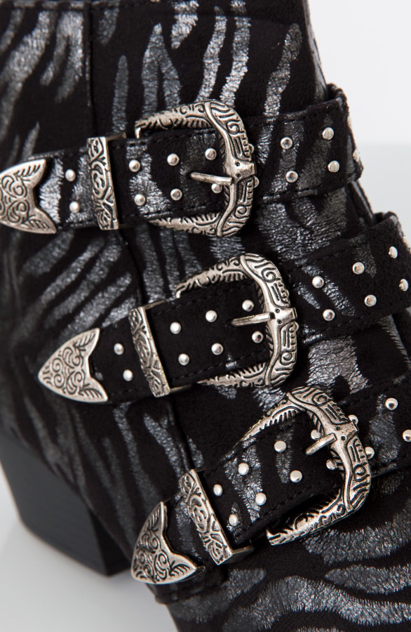 Zebra Buckle Boots Limited – shoparchief, foto 2