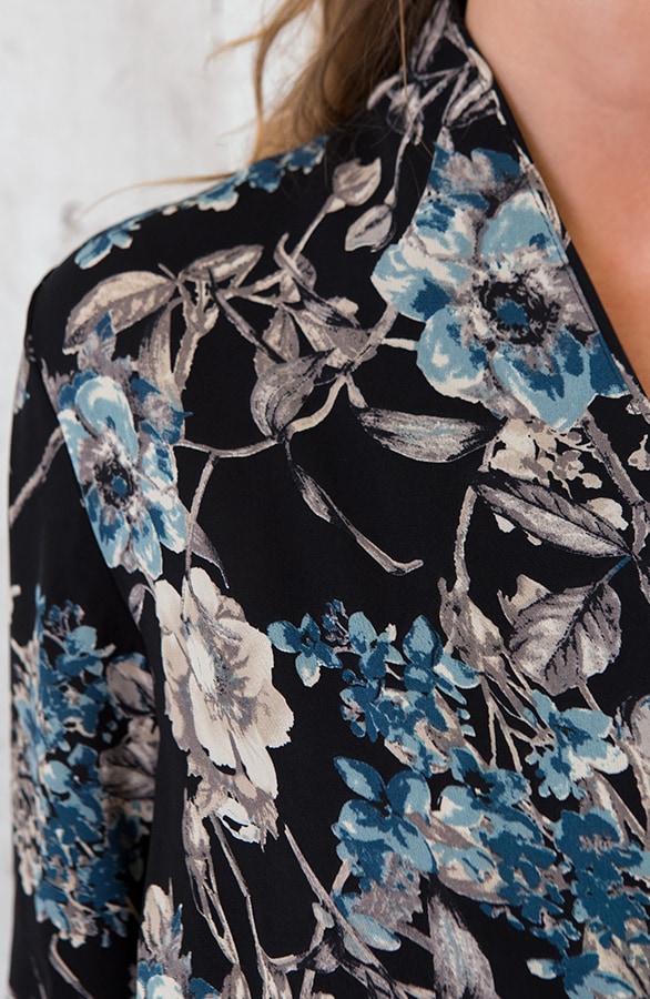 Bloemen Overslag Blouse Zwart – shoparchief, foto 6