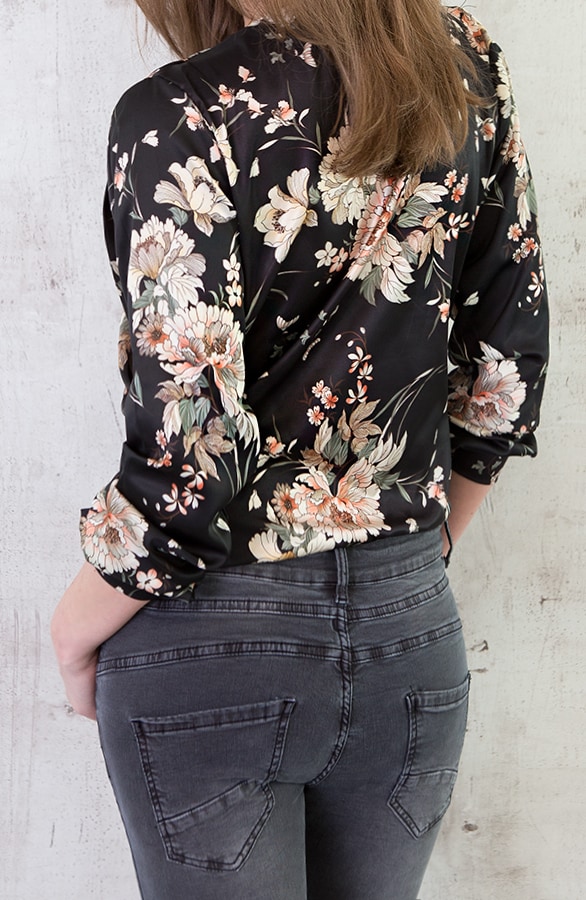 Body Met Bloemen Zwart – shoparchief, foto 4