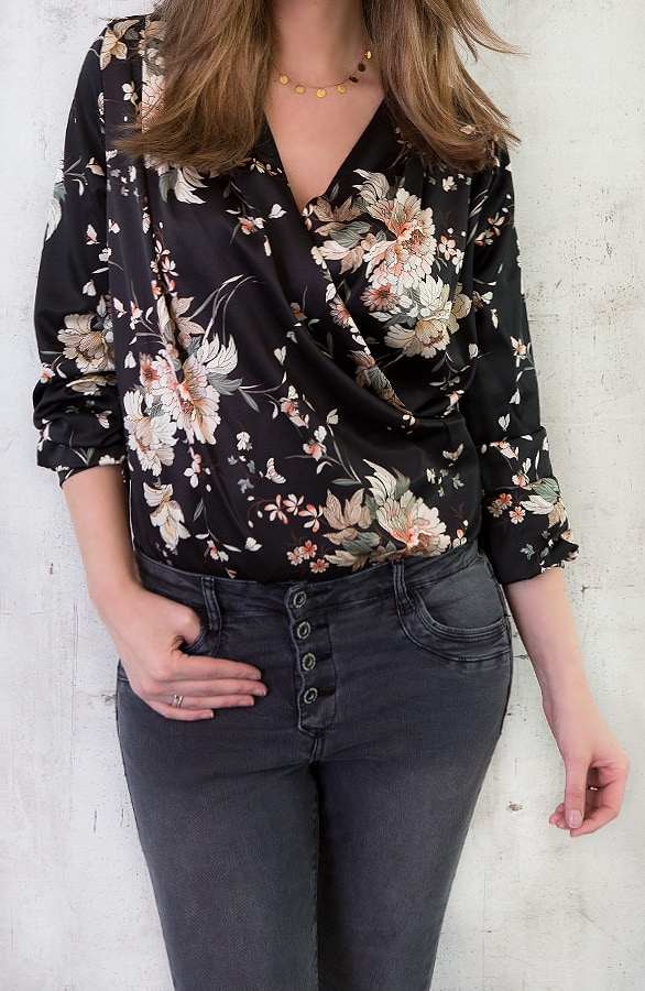 Body Met Bloemen Zwart – shoparchief, foto 2