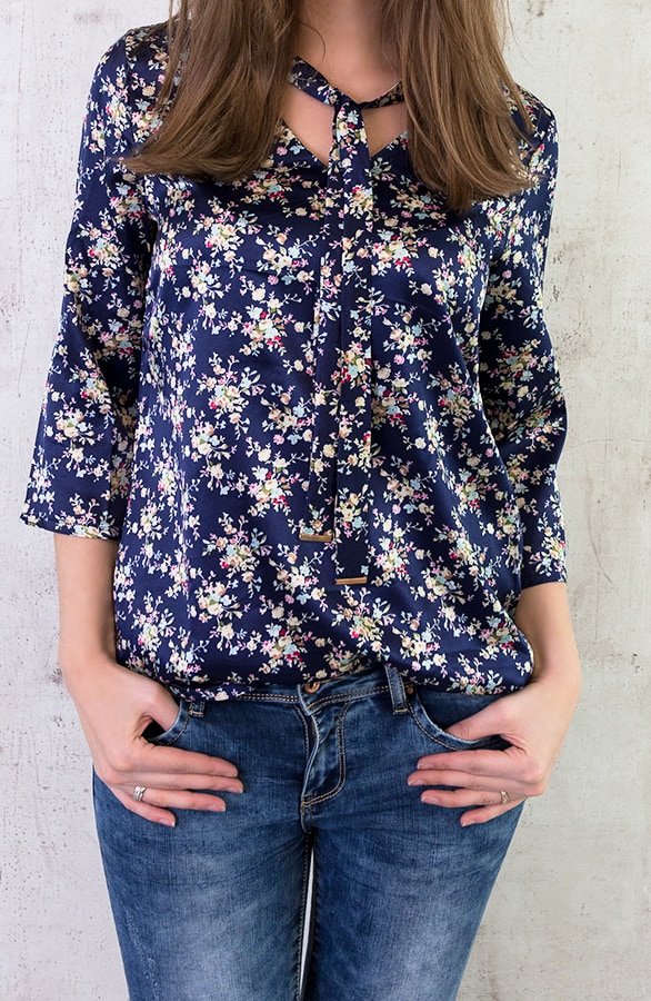 Strik Blouse Bloemen Marine – shoparchief