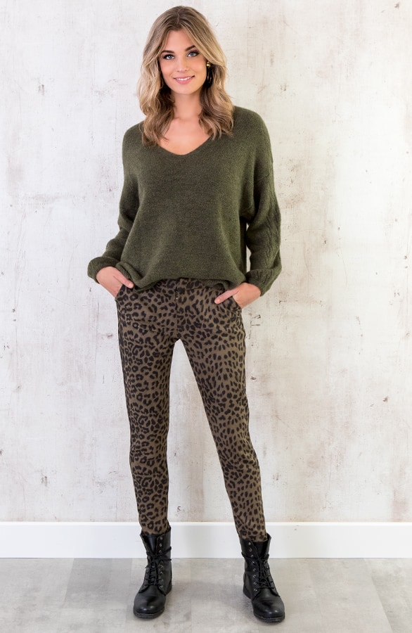 Soft V Trui Wanted Legergroen – shoparchief, foto 2