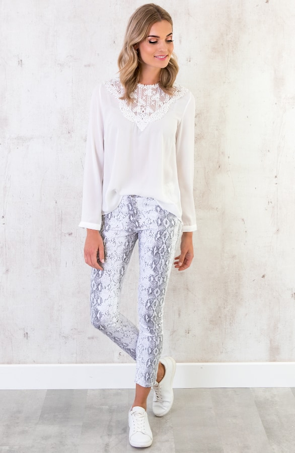 Kanten V Blouse Cross Wit – shoparchief, foto 5