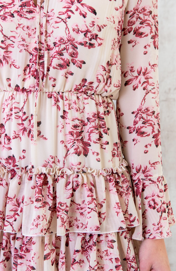 Bloemen Jurk Laagjes Beige – shoparchief, foto 4