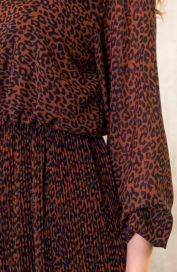 Panter Plissé Jurk Cognac – shoparchief, foto 5