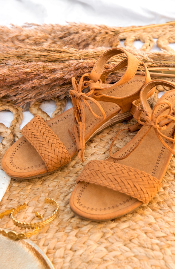 Suede Vlecht Sandalen Camel – shoparchief