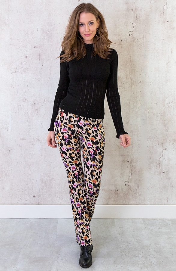 Cut Out Coltrui Zwart – shoparchief, foto 3