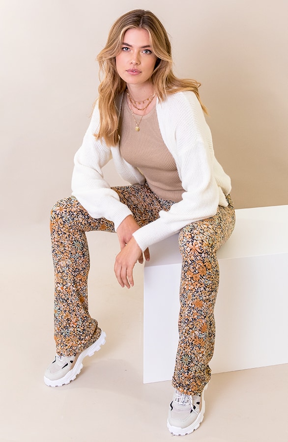 Gebreid Vest Met Knopen Offwhite – shoparchief, foto 4