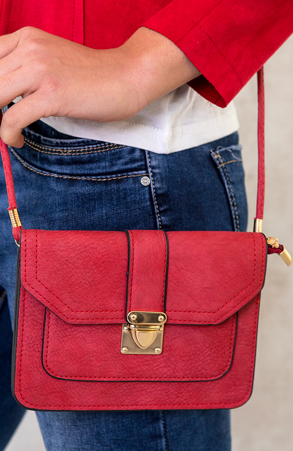 Schoudertasje Met Gesp Rood – shoparchief
