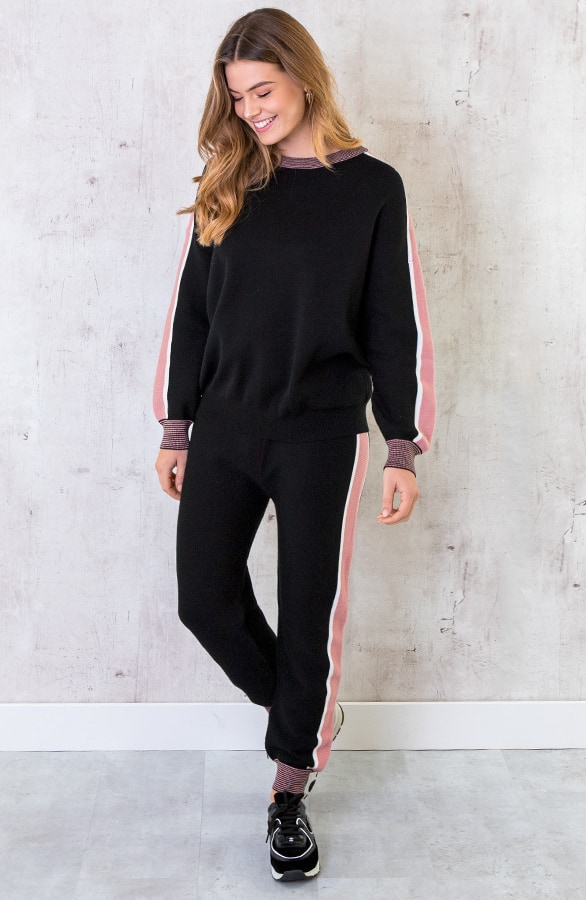 Comfy Huispak Trui + Broek Zwart – shoparchief